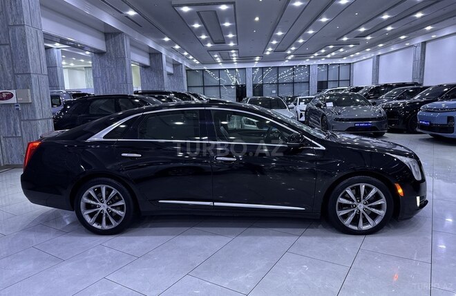 Cadillac XTS-4