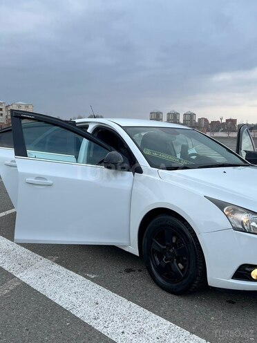 Chevrolet Cruze-10