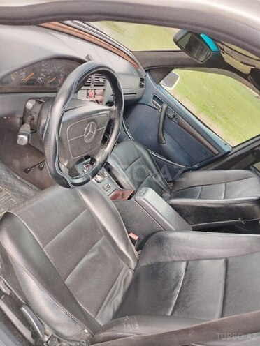 Mercedes C 200-2