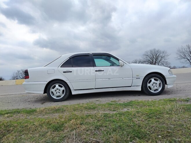 Mercedes C 200-4