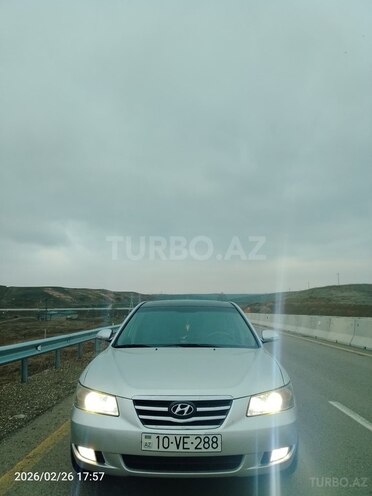 Hyundai Sonata-6