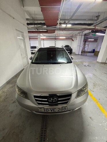 Hyundai Sonata-12