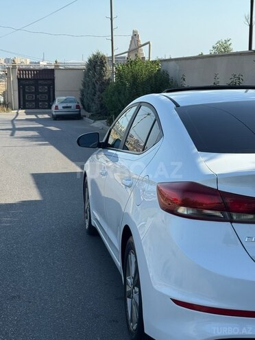 Hyundai Elantra 2017, 112,654 km - 2.0 л - Bakı