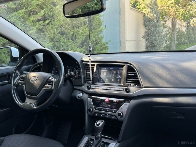 Hyundai Elantra 2017, 112,654 km - 2.0 л - Bakı