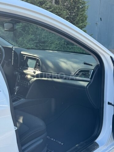 Hyundai Elantra 2017, 112,654 km - 2.0 л - Bakı