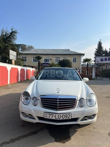 Mercedes E 280-10