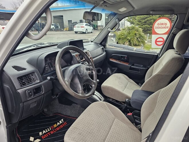 Mitsubishi Pajero io 2001, 236,873 km - 2.0 l - Qəbələ