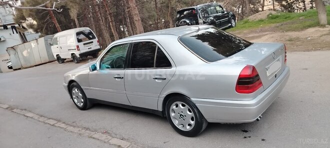 Mercedes C 180-2
