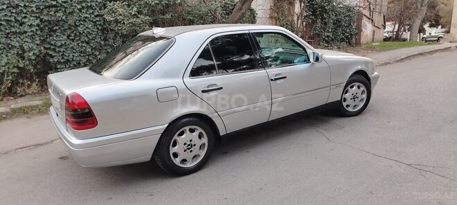 Mercedes C 180-4