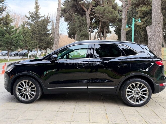Lincoln MKC-9