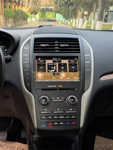 Lincoln MKC-17