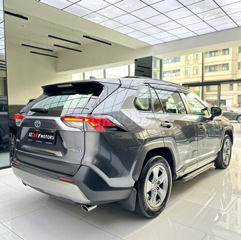 Toyota RAV4-7