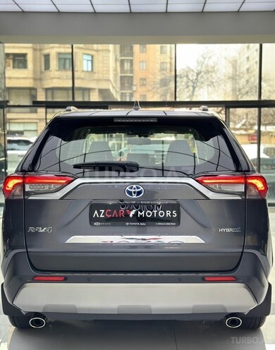 Toyota RAV4-6