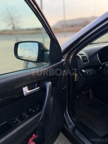 Kia Sorento-9