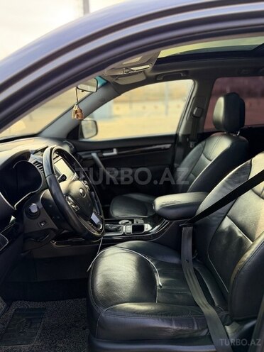 Kia Sorento-11
