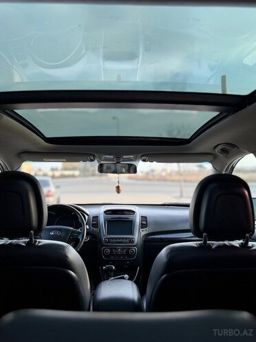 Kia Sorento-8