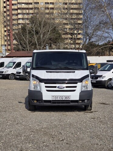 Ford Transit-1
