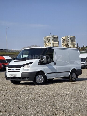 Ford Transit-3