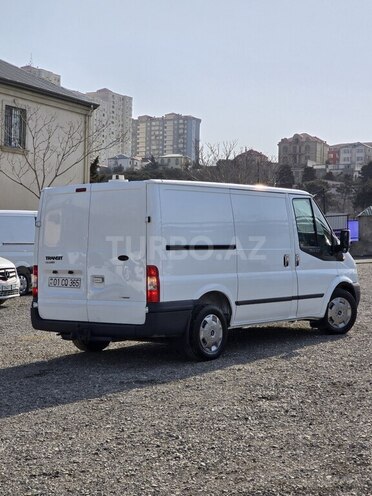 Ford Transit-7