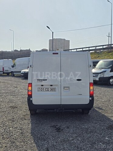 Ford Transit-6