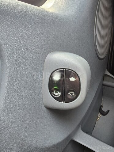 Ford Transit-12