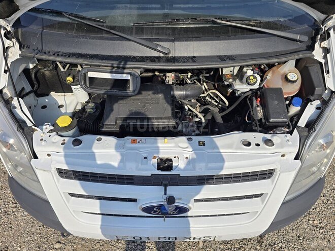 Ford Transit-18