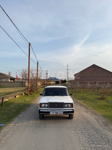 LADA (VAZ) 2107 2008, 547,896 km - 1.7 l - Salyan
