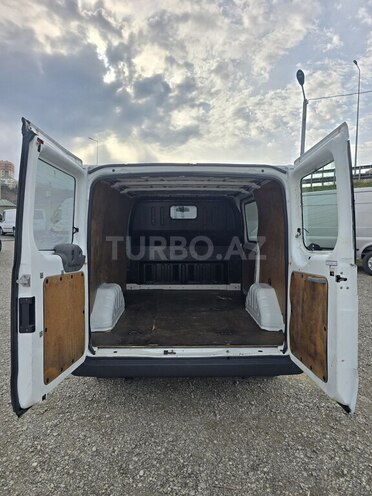 Ford Transit-17
