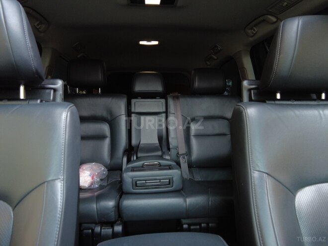 Toyota Land Cruiser-11