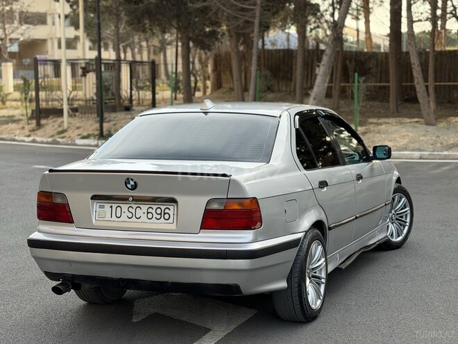 BMW 318 1991, 200,000 km - 1.8 l - Sumqayıt
