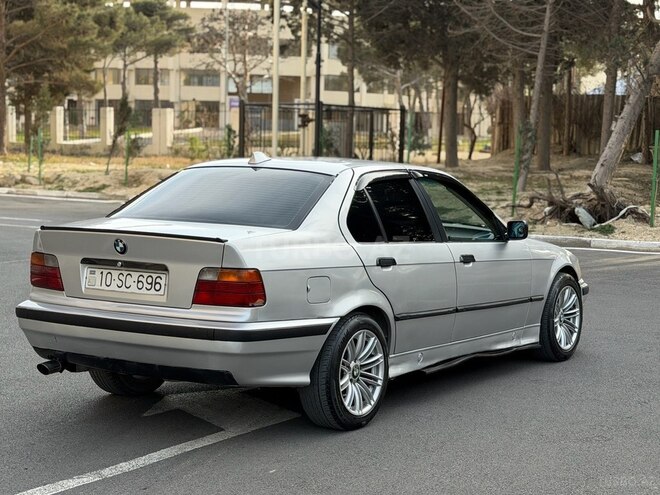 BMW 318 1991, 200,000 km - 1.8 l - Sumqayıt