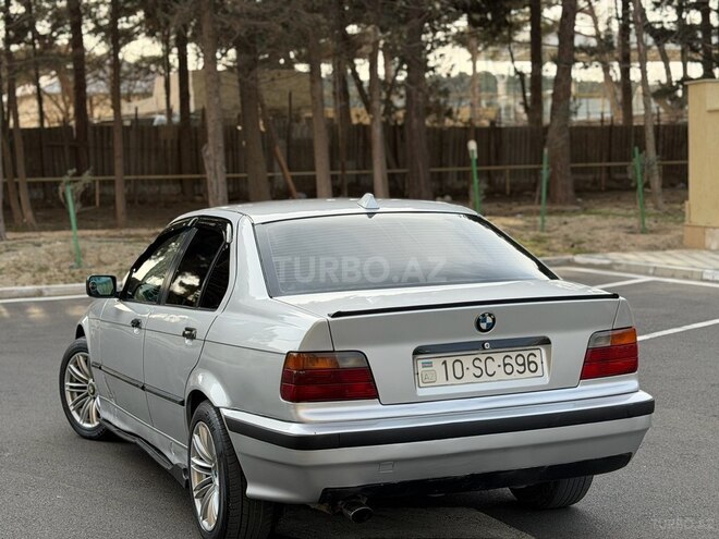 BMW 318 1991, 200,000 km - 1.8 l - Sumqayıt
