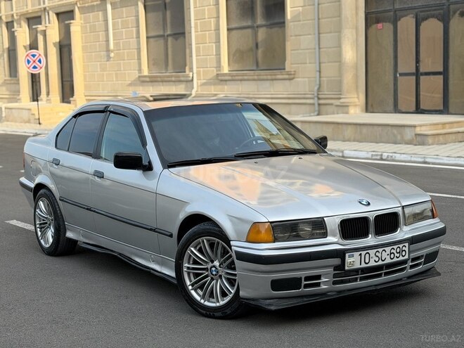 BMW 318 1991, 200,000 km - 1.8 l - Sumqayıt