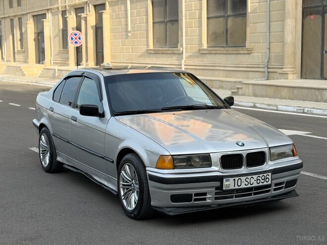 BMW 318 1991, 200,000 km - 1.8 l - Sumqayıt