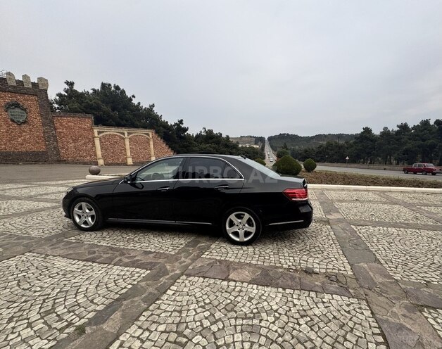 Mercedes E 250 4MATIC-5