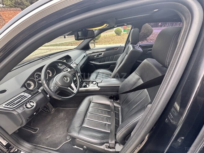 Mercedes E 250 4MATIC-10