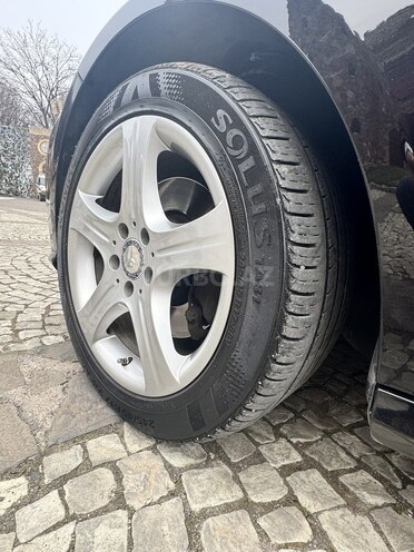 Mercedes E 250 4MATIC-11