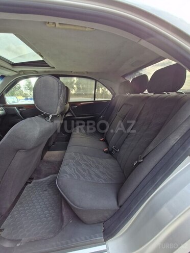Mercedes E 240 1998, 318,000 km - 2.4 l - Şirvan