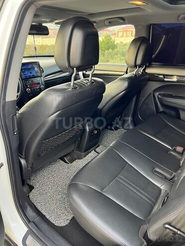 Kia Sorento-15