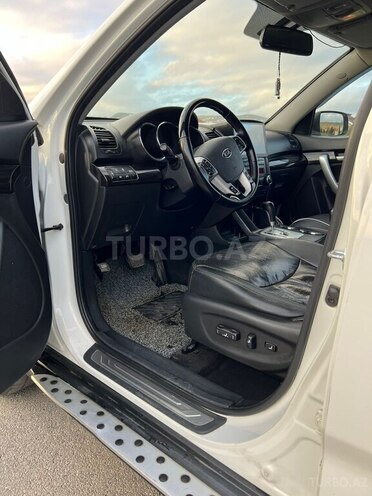 Kia Sorento-16