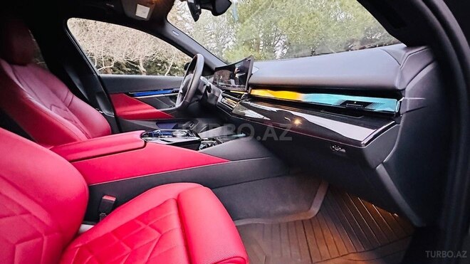 BMW i5-13