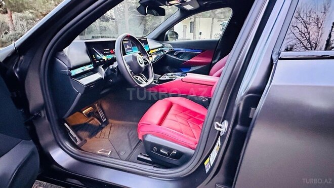 BMW i5-10