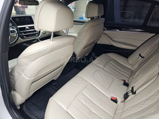 BMW 530-9
