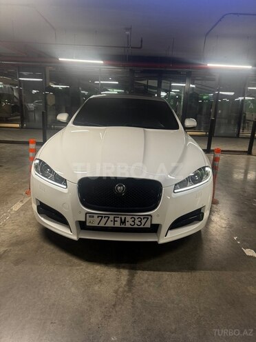 Jaguar XF-4