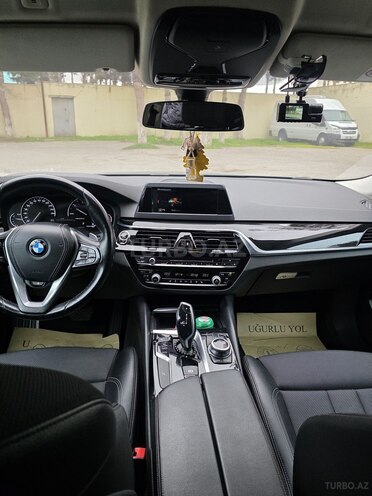 BMW 520 2018, 380,000 km - 2.0 л - Bakı