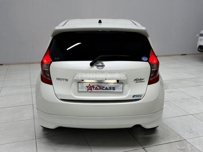 Nissan Note-2