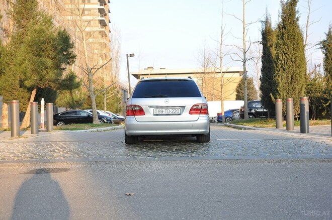 Mercedes E 220 2007, 385,336 km - 2.2 l - Bakı