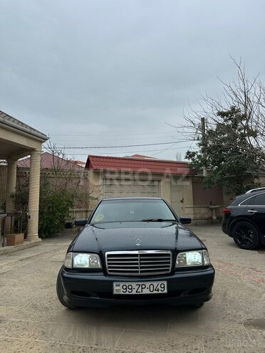 Mercedes C 200 1999, 413,382 km - 2.0 л - Yevlax