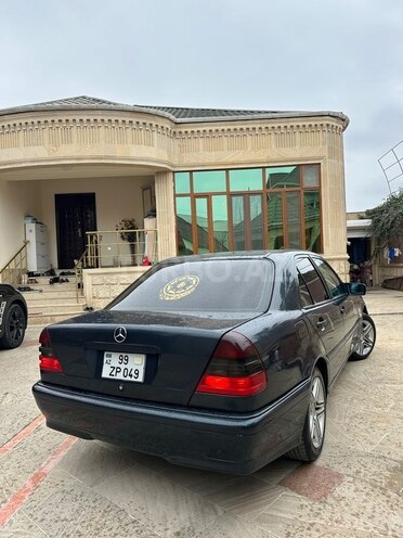 Mercedes C 200 1999, 413,382 km - 2.0 л - Yevlax