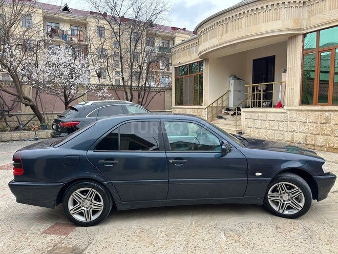 Mercedes C 200 1999, 413,382 km - 2.0 л - Yevlax